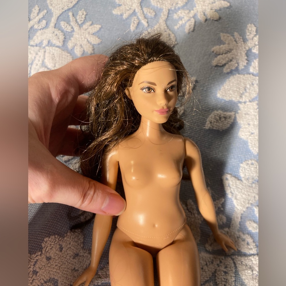 B1G2 - Fashion Doll Barbie Brunette Daisy Sculpt - Buy 1, Get 2 FREE - Picture 2 of 9